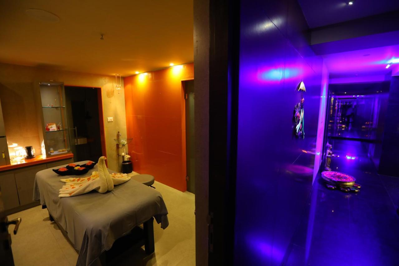 V 7 Hotel Chennai Eksteriør billede